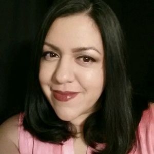 Meet your Posher, Elena